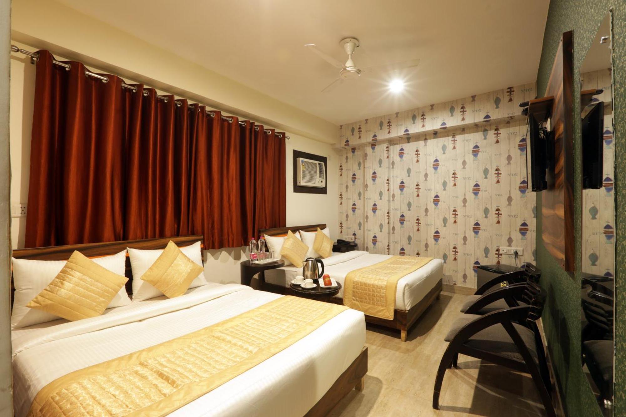 Palm Emarald New Delhi