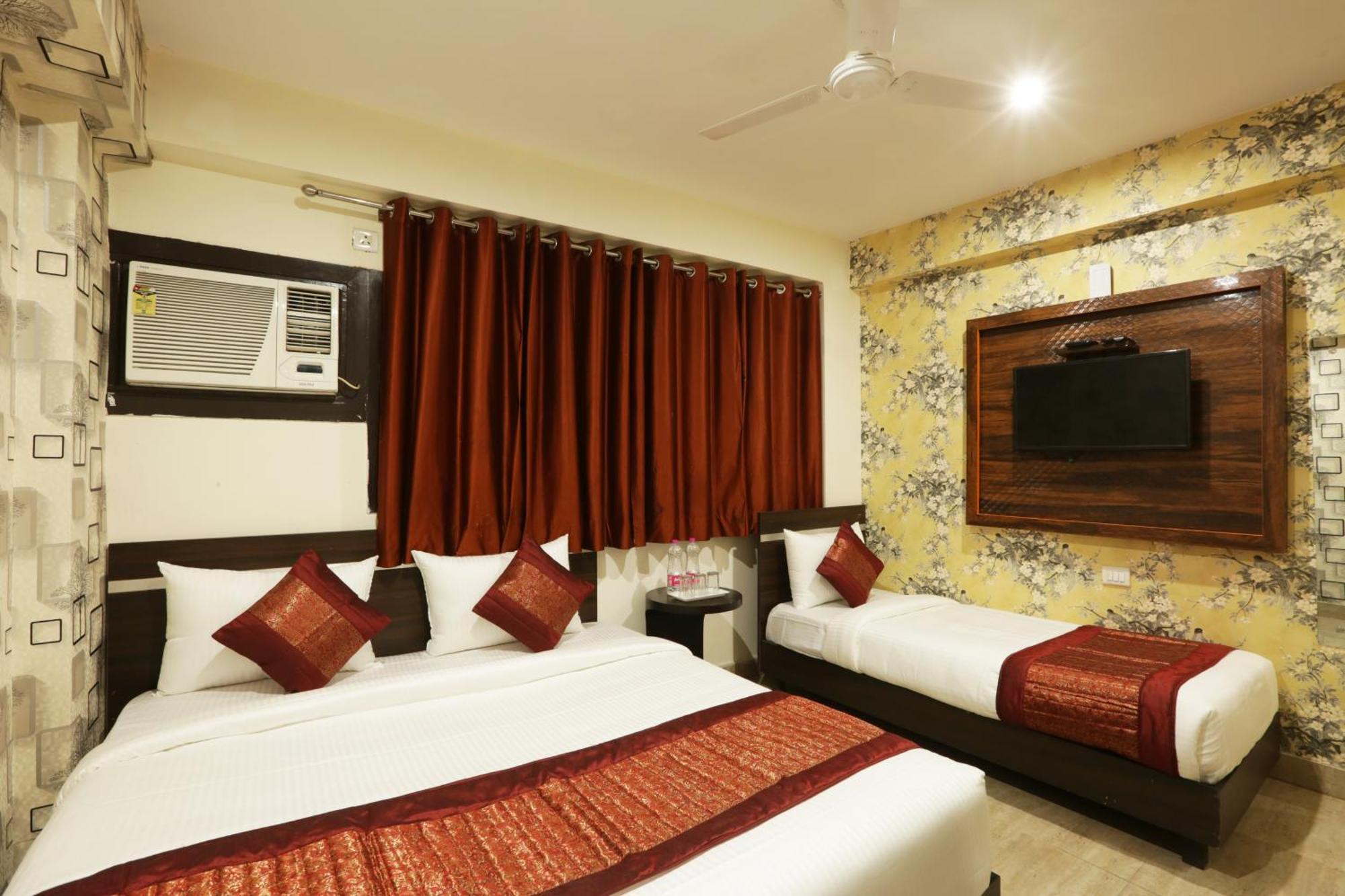 Palm Emarald Hotel New Delhi